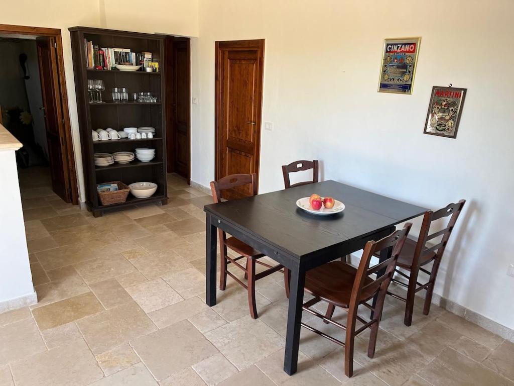 Casa Giuliveto - Charmantes Ferienhaus Mit Privatpool In Olivenhain Ostuni Eksteriør bilde