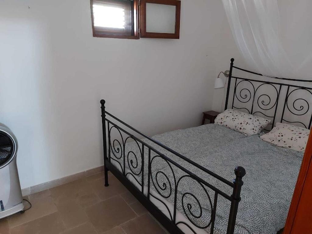 Casa Giuliveto - Charmantes Ferienhaus Mit Privatpool In Olivenhain Ostuni Eksteriør bilde