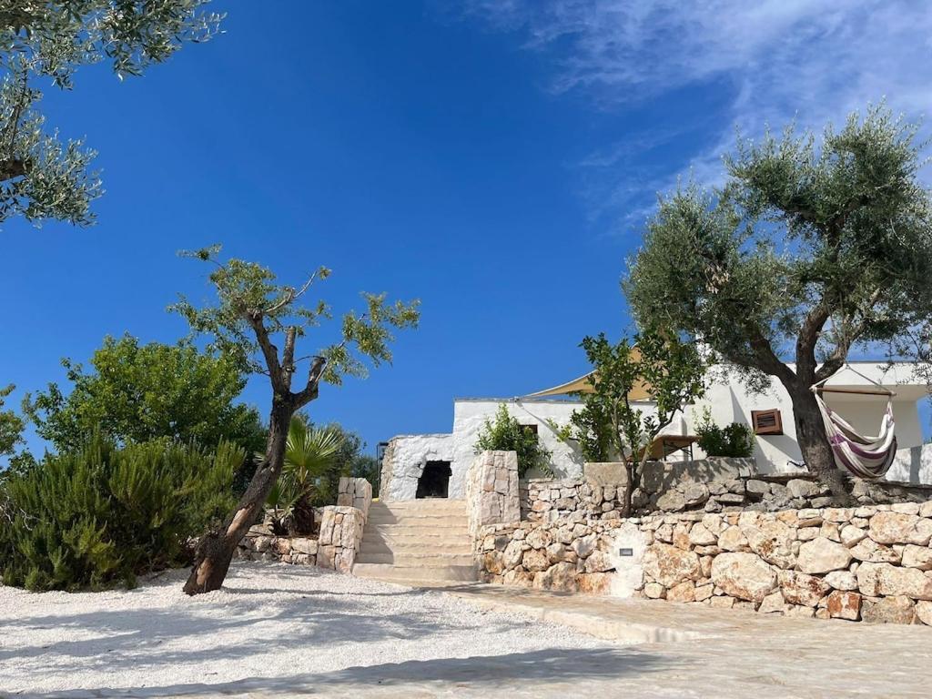 Casa Giuliveto - Charmantes Ferienhaus Mit Privatpool In Olivenhain Ostuni Eksteriør bilde