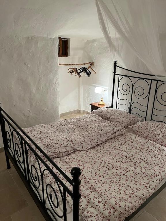 Casa Giuliveto - Charmantes Ferienhaus Mit Privatpool In Olivenhain Ostuni Eksteriør bilde