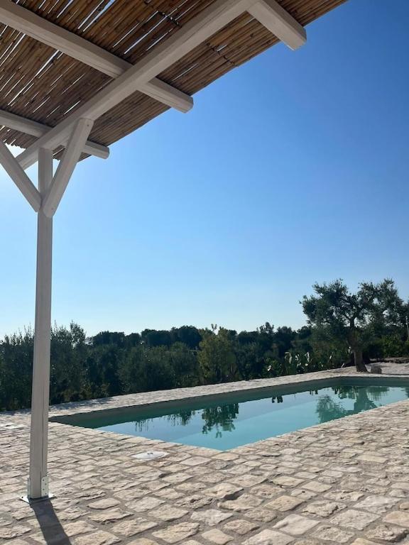 Casa Giuliveto - Charmantes Ferienhaus Mit Privatpool In Olivenhain Ostuni Eksteriør bilde
