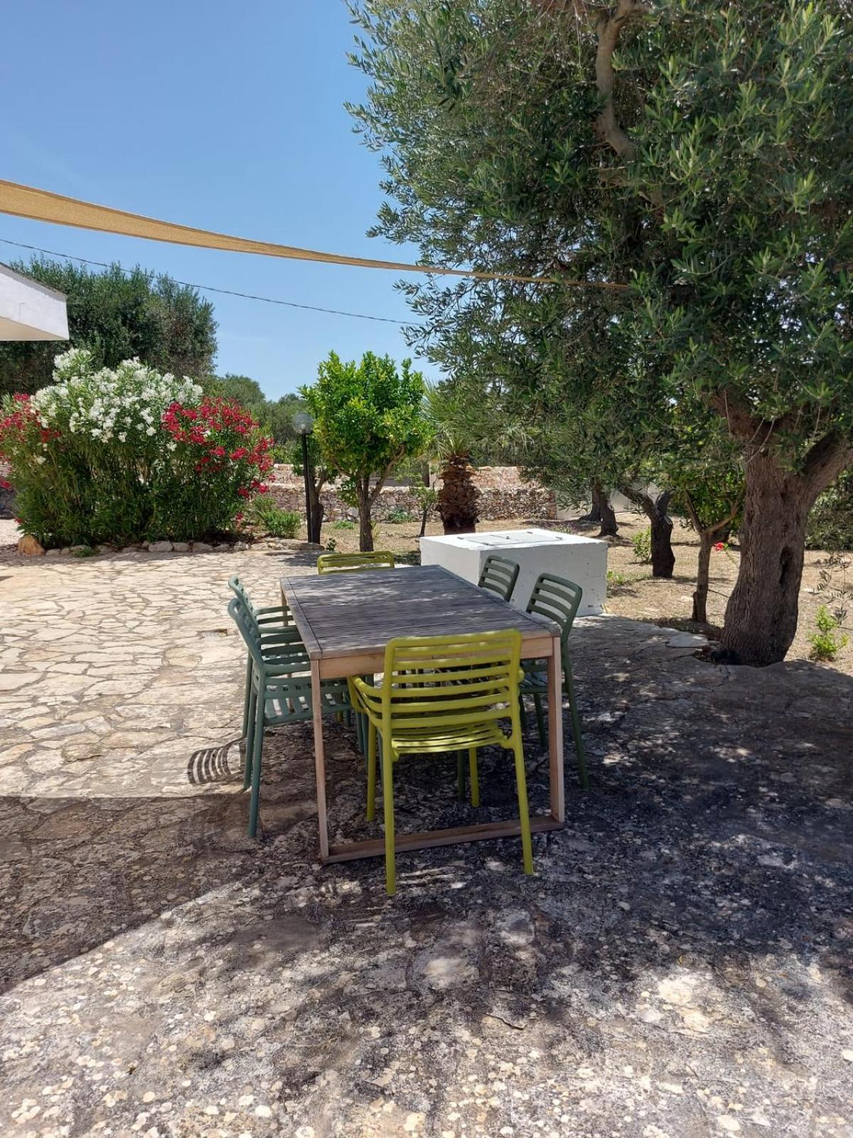 Casa Giuliveto - Charmantes Ferienhaus Mit Privatpool In Olivenhain Ostuni Eksteriør bilde