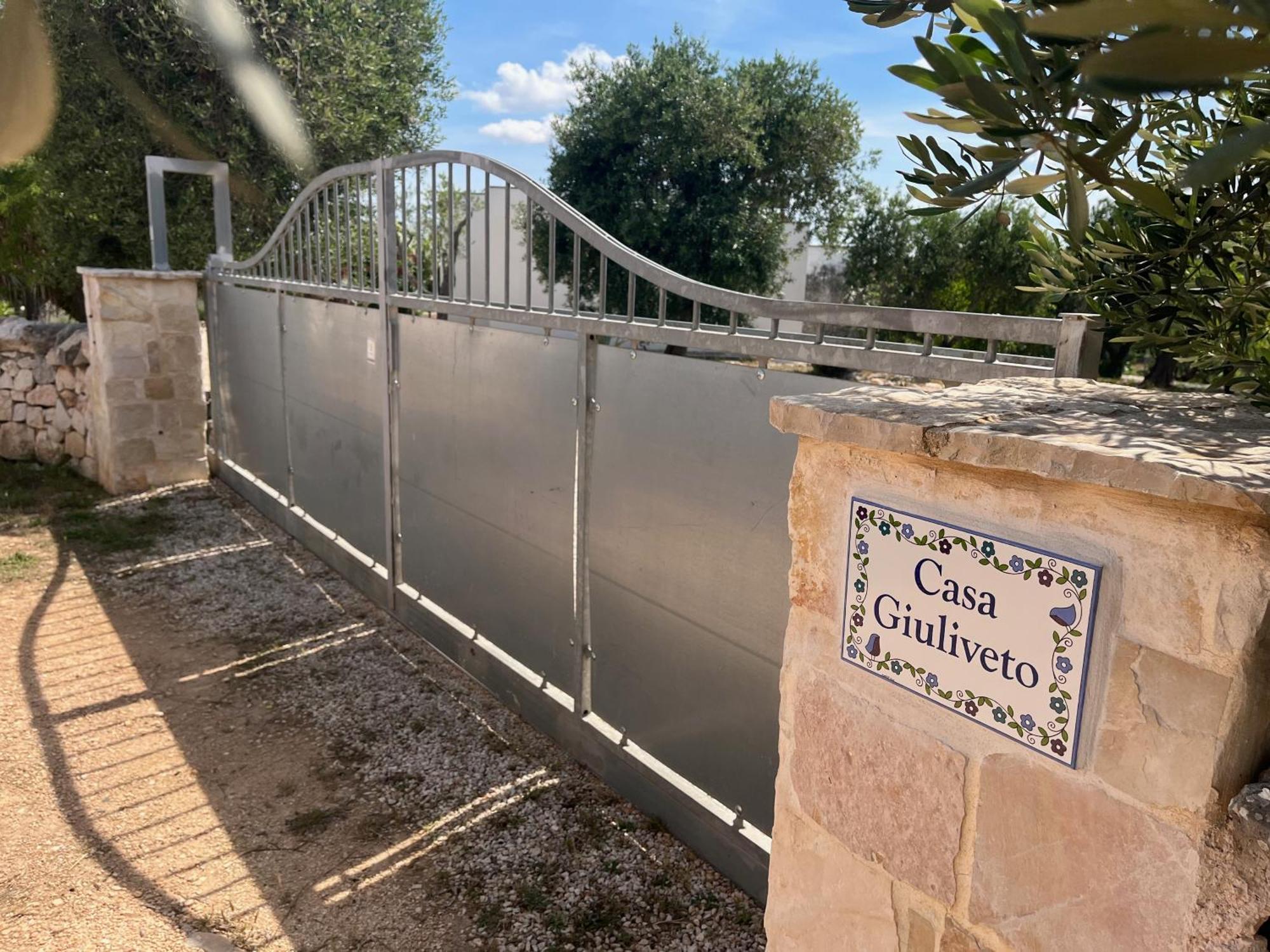 Casa Giuliveto - Charmantes Ferienhaus Mit Privatpool In Olivenhain Ostuni Eksteriør bilde