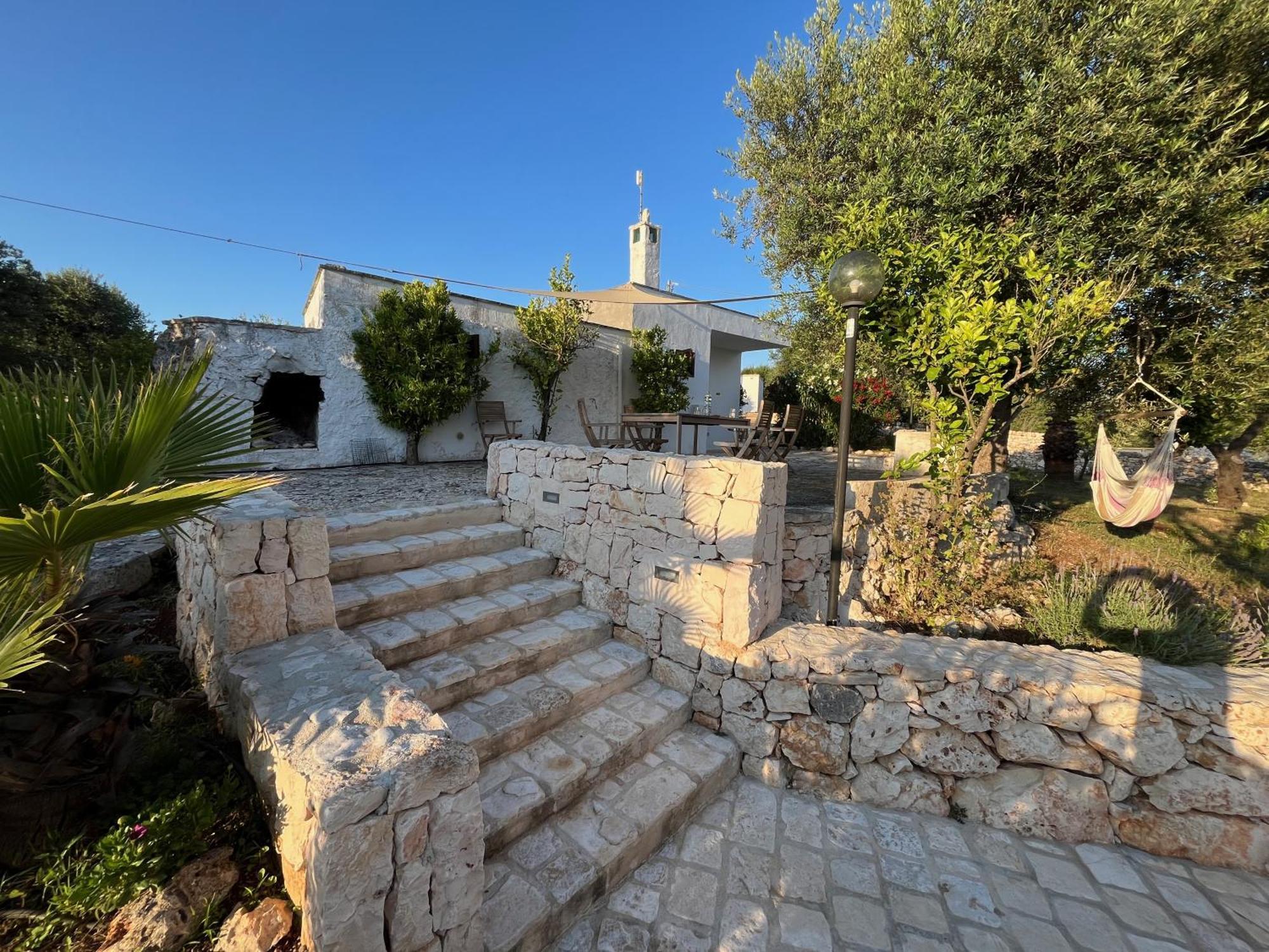 Casa Giuliveto - Charmantes Ferienhaus Mit Privatpool In Olivenhain Ostuni Eksteriør bilde